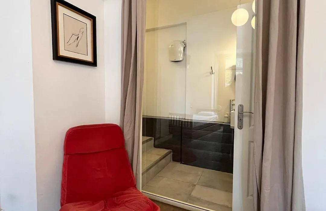 Asul B&B-1