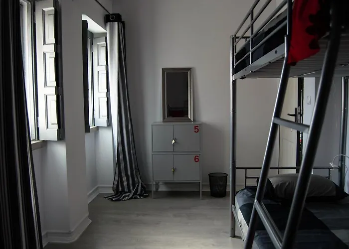 Auberge: Lisbon Hostel Terminal 3