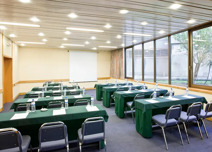 Hotel de 4 estrellas: Holiday Inn Lisbon-Continental By Ihg