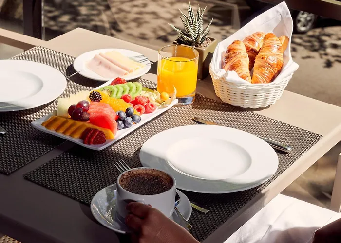 Pousada: Altis Suites Apartamentos Turísticos