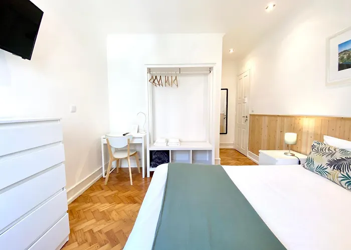 Home Out Rooms & s