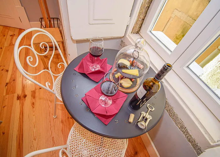 B In B Lisbon Downtown Suites